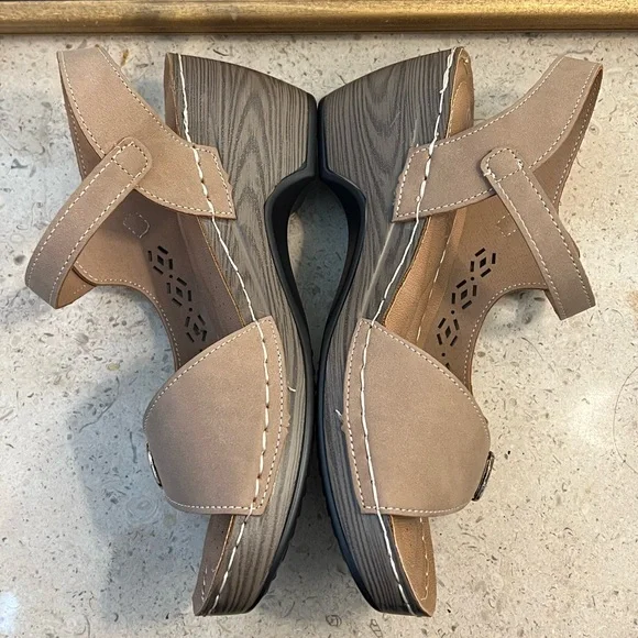 Patrizia by Spring Step Women's Tan Nude Wedge Sandals 7 NWOB - Picture 5 of 6